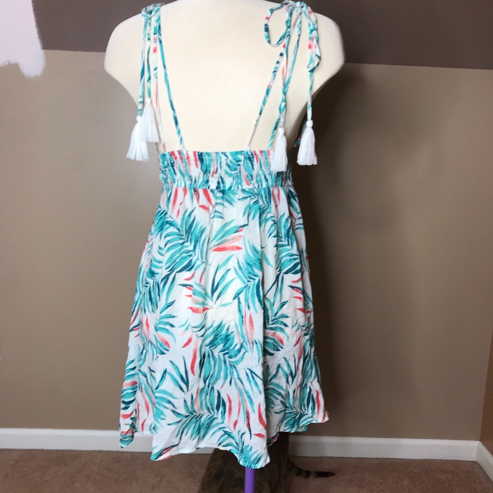 NWOT Summer dress with tie straps - Picture 2 of 2
